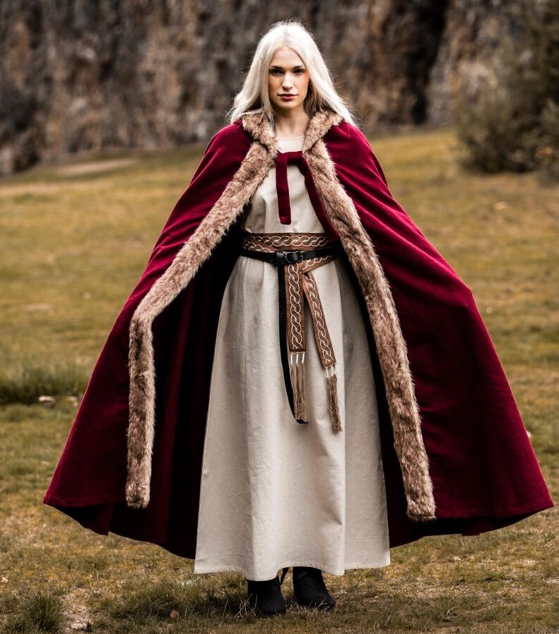 Red Pirate Cape | Hooded with Faux Fur Trim