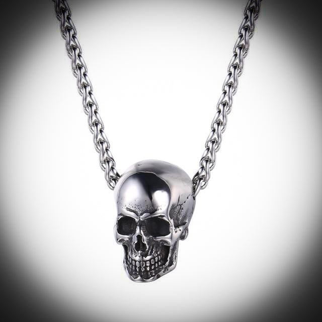 Skull Pendant Necklace in silver finish