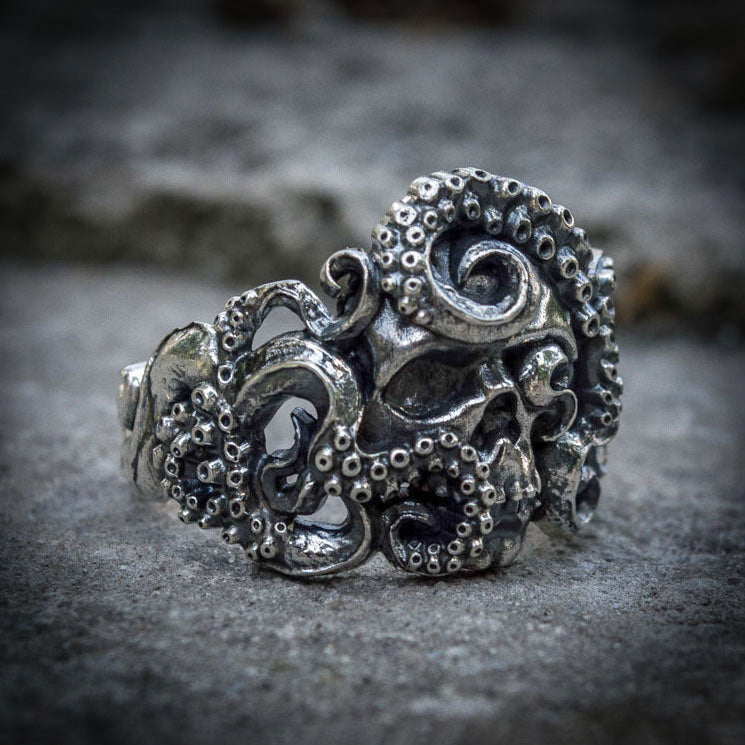 Kraken and Skull motif ring in Sterling Silver