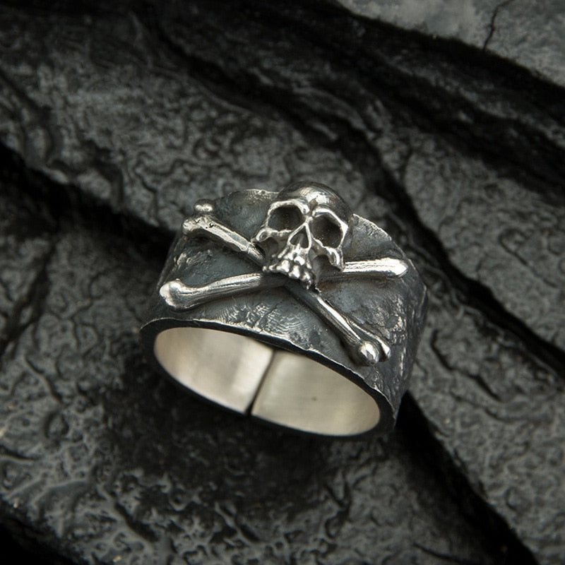 Embossed Skull Pirate Ring