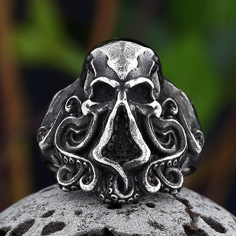Pirate octopus skull ring in antique silver stainless steel with detailed tentacles.
