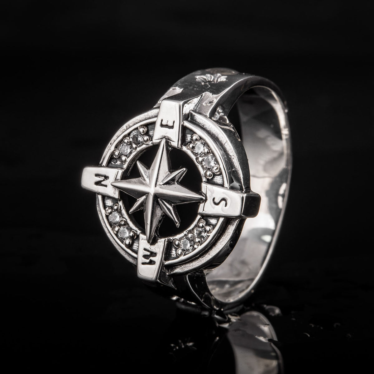 Sterling Silver Pirate Compass Ring oblique view